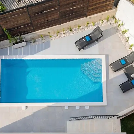 Villa Soli * טרוגיר
